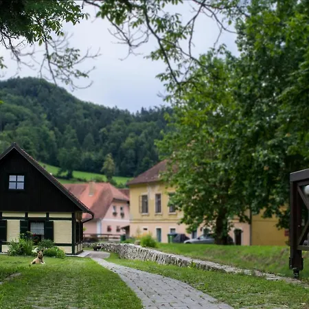 Hiska Ob Potoku Dobrna