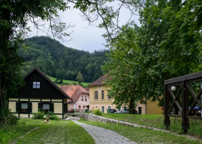 Hiska Ob Potoku Dobrna